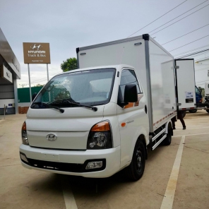 ​​​​​​​XE TẢI HYUNDAI H150 THÙNG BẢO ÔN