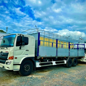 XE TẢI HINO 15 TẤN CẦU LẾT (FL8JW7A) - THÙNG MUI BẠT