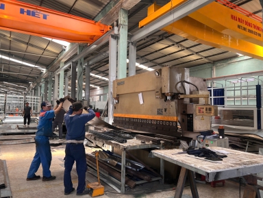 Hình ảnh xưởng đóng thùng xe tải