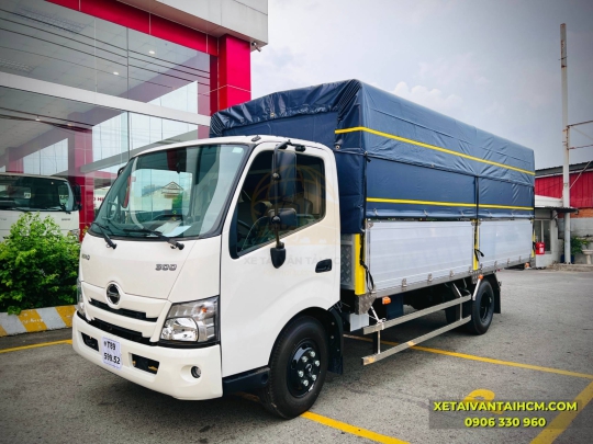 Xe Tải Hino 3T5 Thùng Mui Bạt Bửng Nhôm 2025