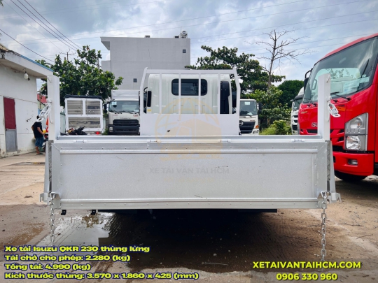 Xe tải Isuzu QKR 230 thùng lửng 2.2 tấn thùng dài 3m6 tại Quận 12 HCM