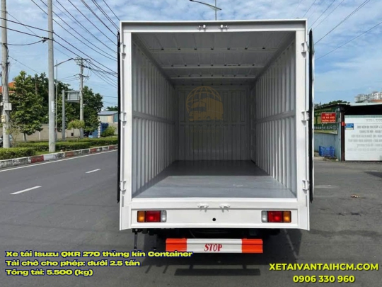 Xe tải Isuzu QKR 270 thùng kín container thiết kế mới 2026
