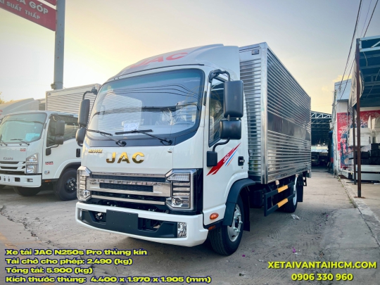 Xe tải JAC N250S Pro Thùng Kín 2.4 Tấn