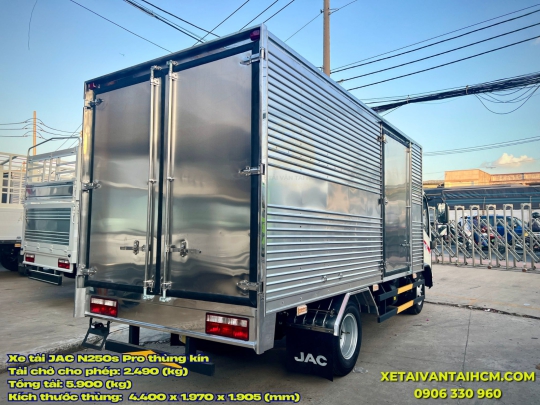 Xe tải JAC N250S Pro Thùng Kín 2.4 Tấn