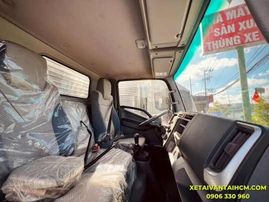 Xe tải Jac N200s thùng kín 1.9 tấn thùng dài 4m3
