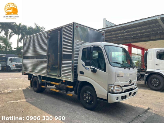  Xe tải Hino 1T9 thùng kín tiêu chuẩn | Giá xe tải Hino 1T9 thùng kín mới nhất