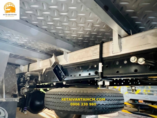 Xe Hino 3T5 thùng gia cầm 196 lồng | Xe Hino chở gà vịt 3T5 196 lồng