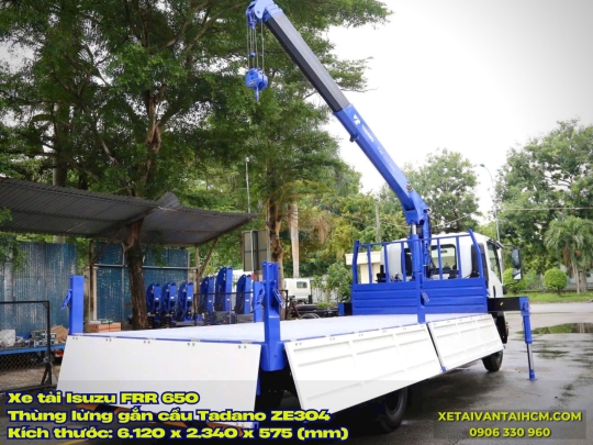 Xe tải Isuzu FRR 650 thùng lửng gắn cẩu Tadano 304 - Xe cẩu Isuzu FRR 650 gắn cẩu Tadano 3 tấn 4 khúc