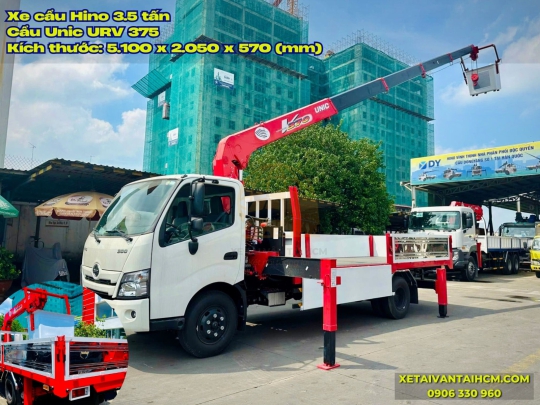 Xe cẩu Hino 3.5 tấn gắn cẩu Unic 375 có rổ nâng người - Xe cẩu Hino 3.5 tấn gắn cẩu Unic 3 tấn 5 khúc (chân tú vuông)