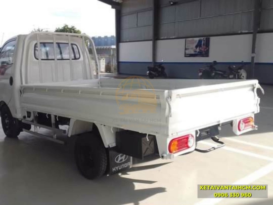 ​​​​​​​XE TẢI HYUNDAI H150 THÙNG LỬNG
