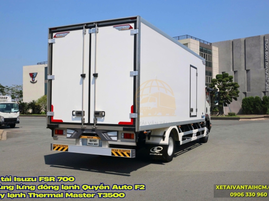 Xe Tải Isuzu FSR700 Thùng Đông Lạnh Quyền F2 Giá Tốt