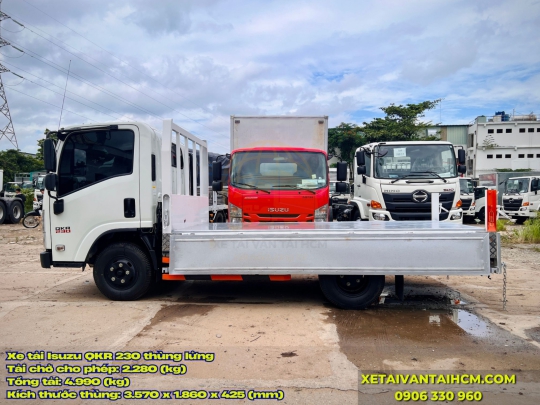Xe tải Isuzu QKR 230 thùng lửng 2.2 tấn thùng dài 3m6 tại Quận 12 HCM