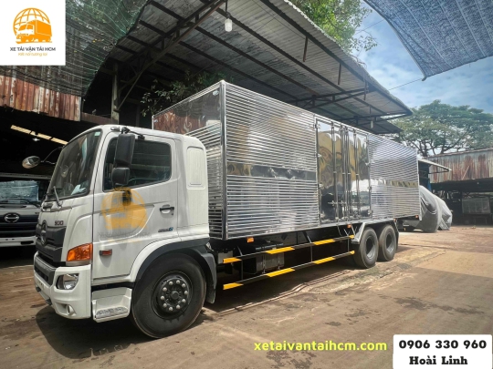 XE TẢI HINO 15 TẤN THÙNG KÍN 4 CỬA 9M4